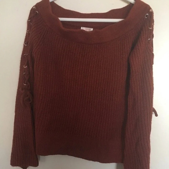 Luxxel sweater, size large - Picture 1 of 6